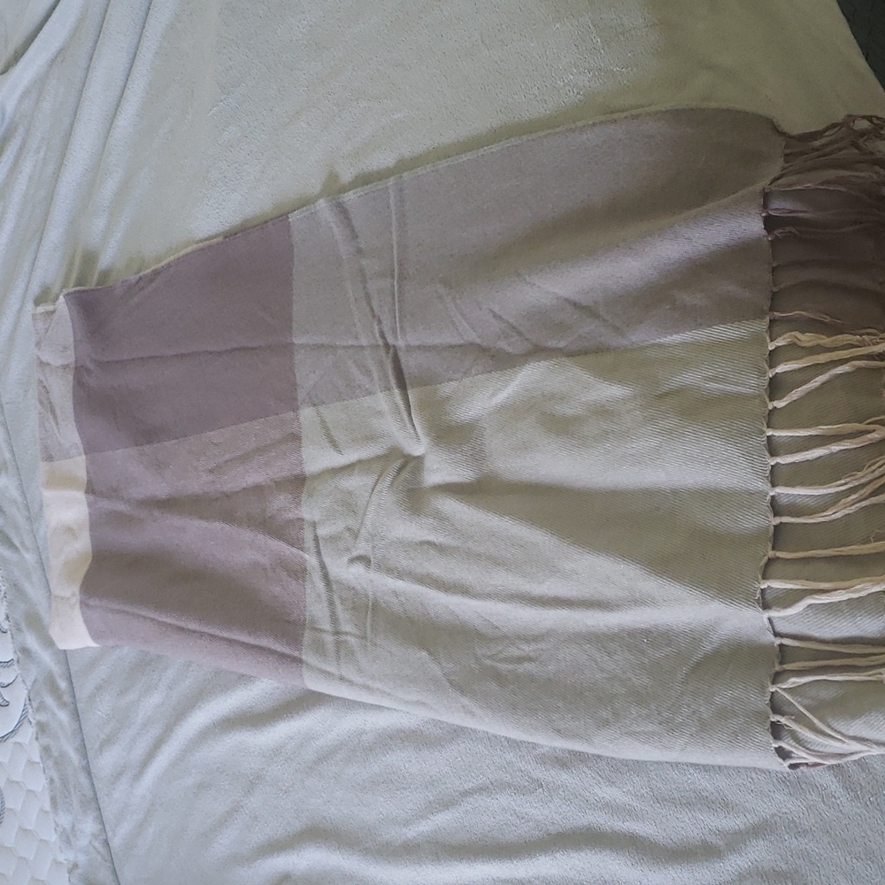 H&M gray cashmere-like scarf